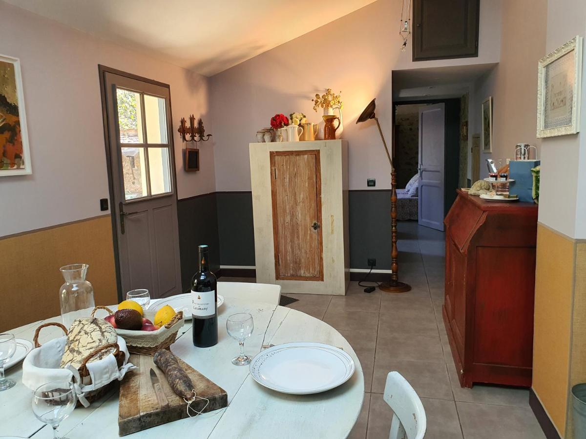 Le Clos Des Pins Claira Bagian luar foto